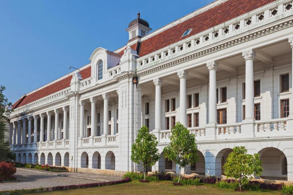 The Grand Palace Resident Yakarta Exterior foto